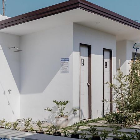 A Poolside Cafe Resort Magalang Εξωτερικό φωτογραφία